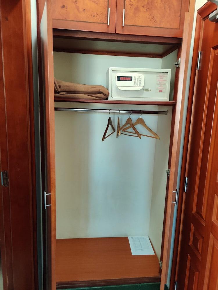 Hotel Nikko Towers Dar es Salaam Eksteriør billede